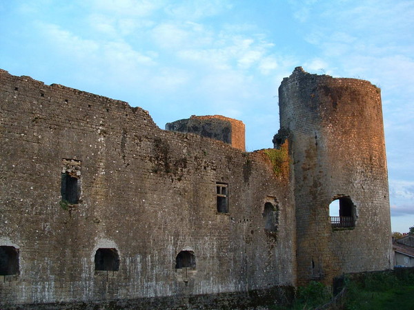 KIKOU LES AMIES ET AMIS.........